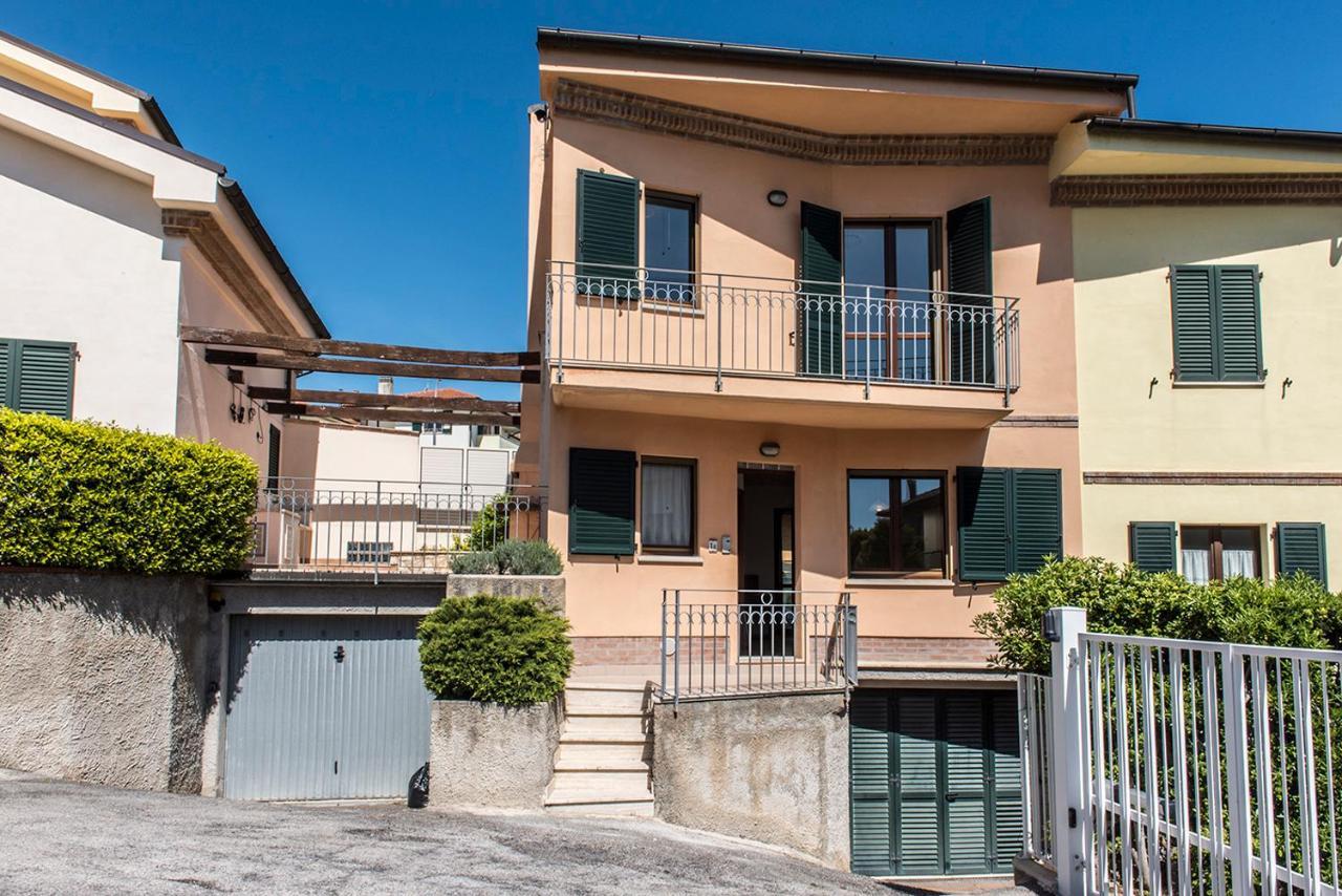 S130 - Sirolo, Deliziosa Villetta Con Terrazzo Екстер'єр фото
