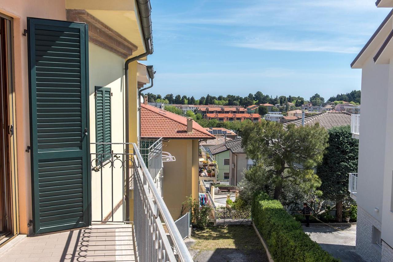 S130 - Sirolo, Deliziosa Villetta Con Terrazzo Екстер'єр фото